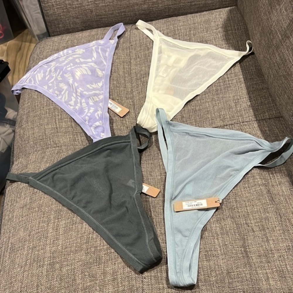 Skims Summer Mesh Simply Thong